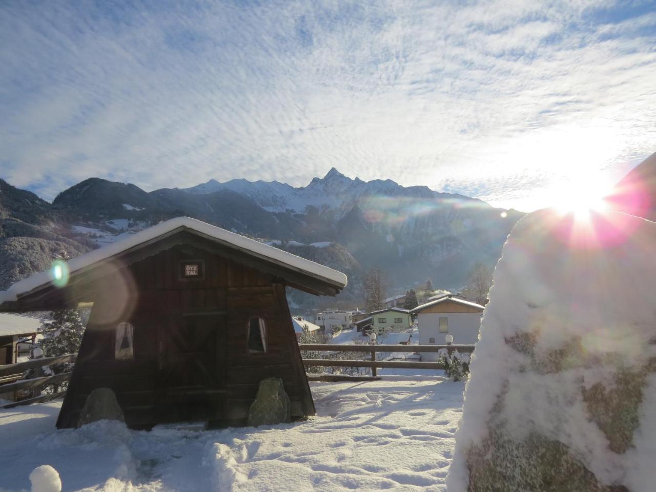 Ferienhaus Oetztal-Lodge Заутенс Екстериор снимка